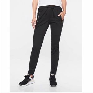 Athleta Black Hilltop Jogger w/ Zipper Pockets